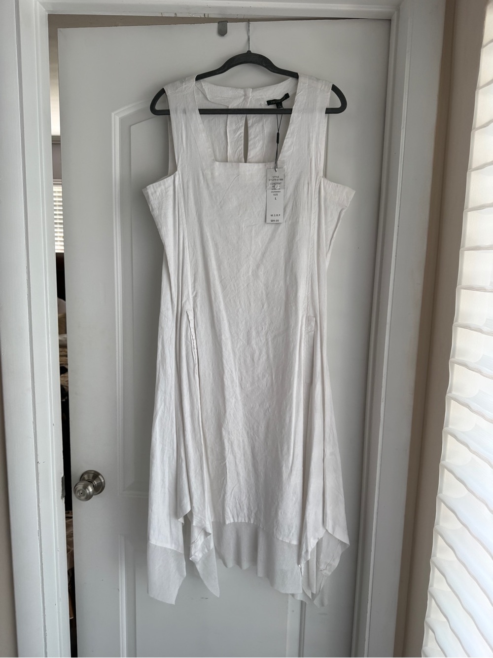 Classic White Sleeveless Square-Neck Handkerchief-Hem Dress